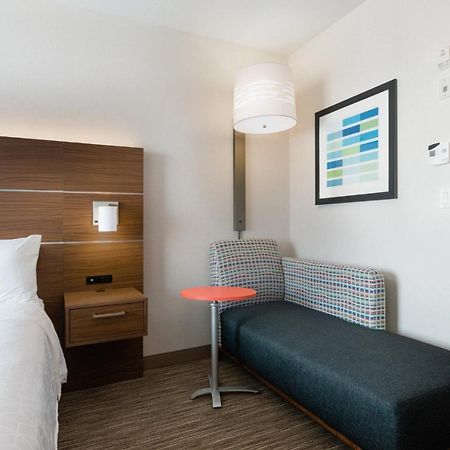 Holiday Inn Express Grande Prairie By Ihg Экстерьер фото