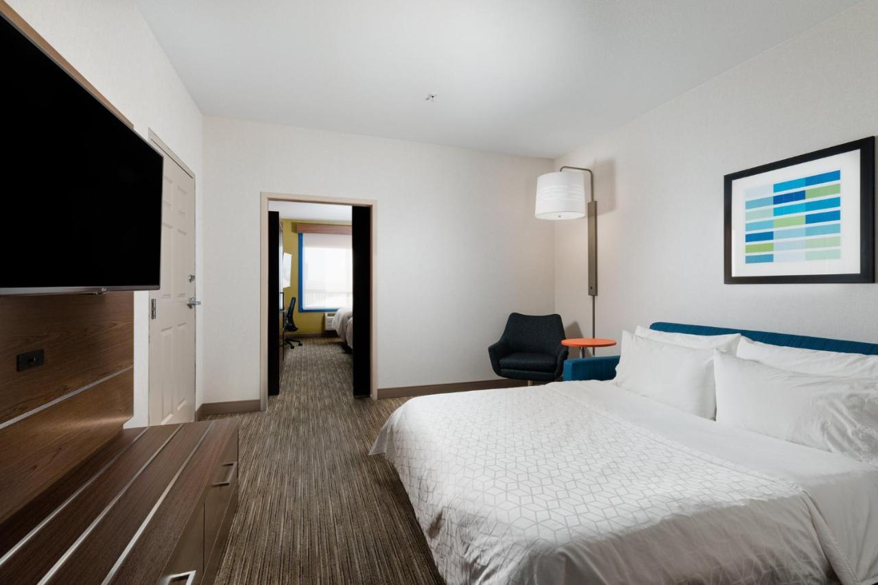 Holiday Inn Express Grande Prairie By Ihg Экстерьер фото