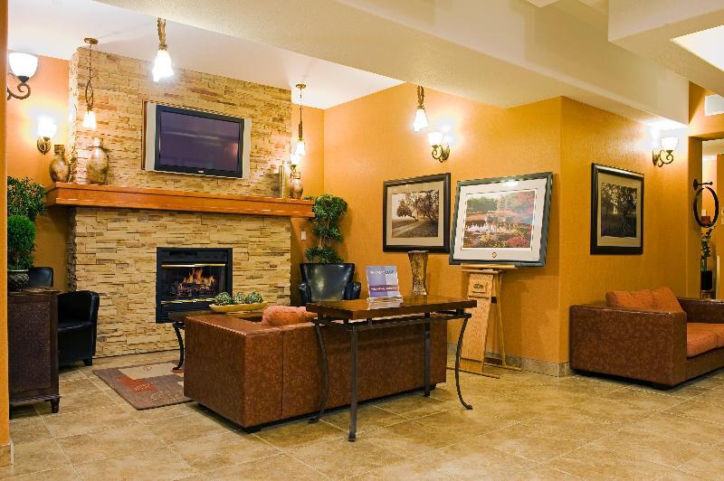 Holiday Inn Express Grande Prairie By Ihg Экстерьер фото
